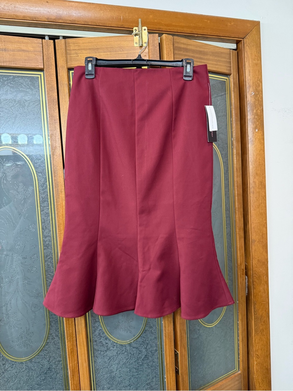 NY & CO Women’s Burgundy Flared Hem Skirt, BRAND NEW